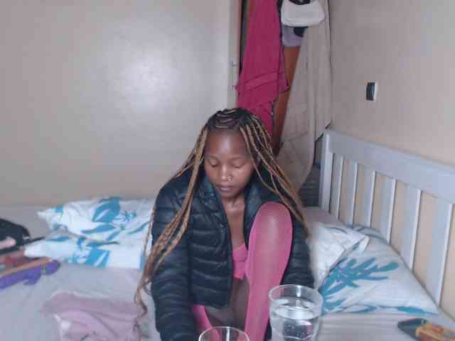 ItsYaGirlPookie webcam