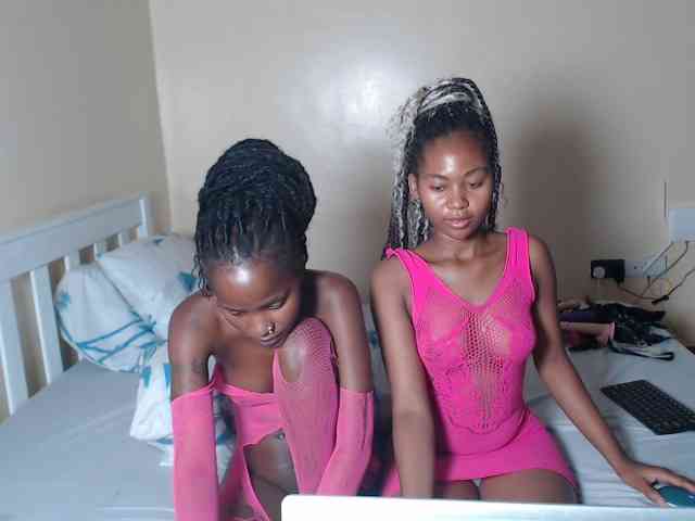 ItsYaGirlPookie webcam