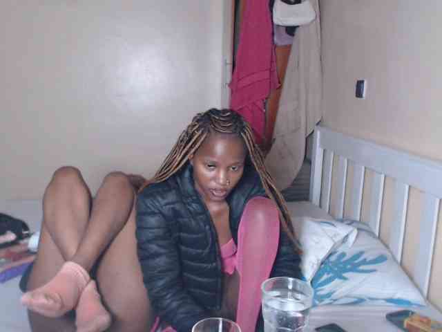 ItsYaGirlPookie webcam