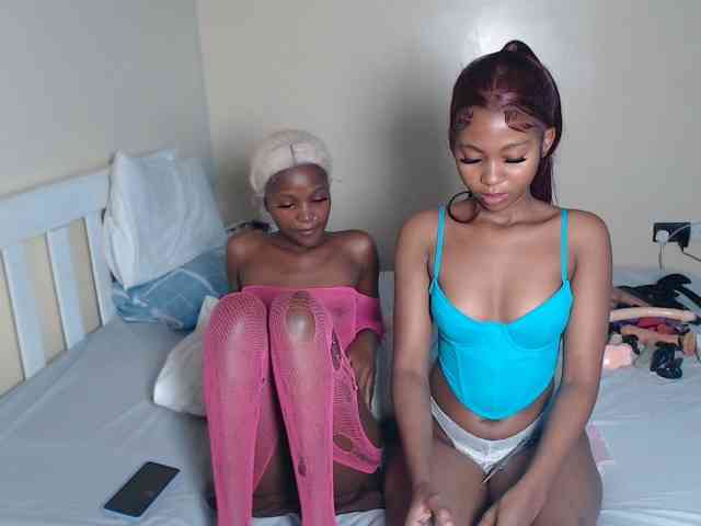 ItsYaGirlPookie webcam