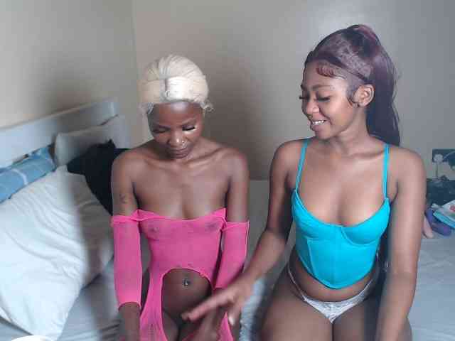 ItsYaGirlPookie webcam