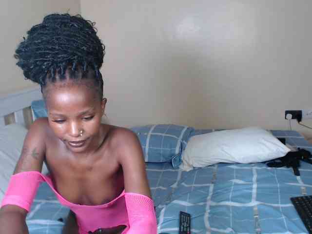 ItsYaGirlPookie webcam