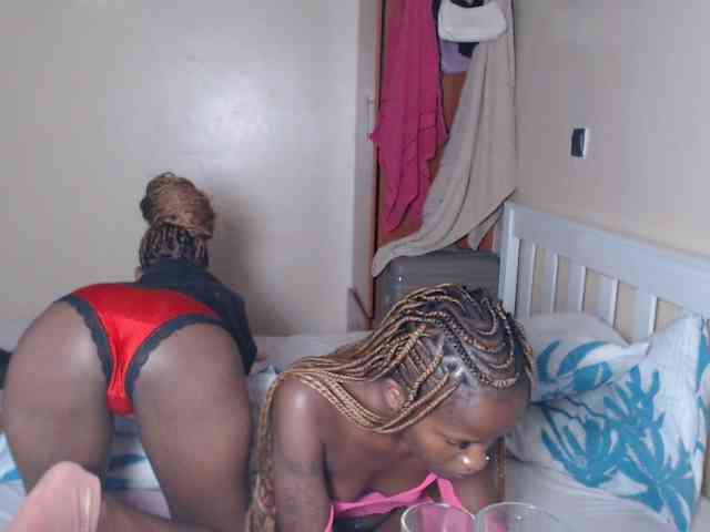 ItsYaGirlPookie webcam