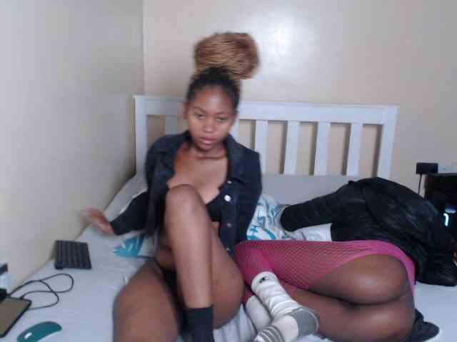 ItsYaGirlPookie webcam