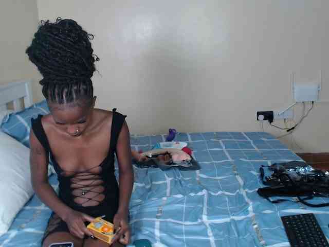 ItsYaGirlPookie webcam