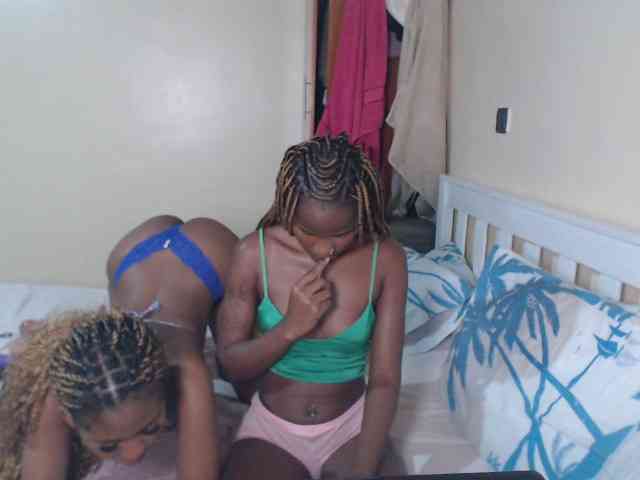 ItsYaGirlPookie webcam