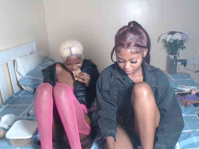 ItsYaGirlPookie webcam