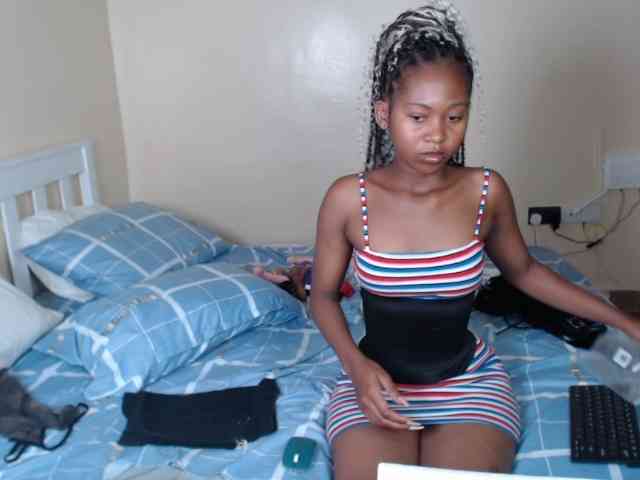 ItsYaGirlPookie webcam