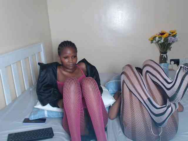 ItsYaGirlPookie webcam