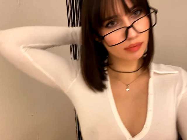 mylittlemolly's BongaCams show and profile