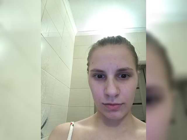 me-la-nia19 from BongaCams