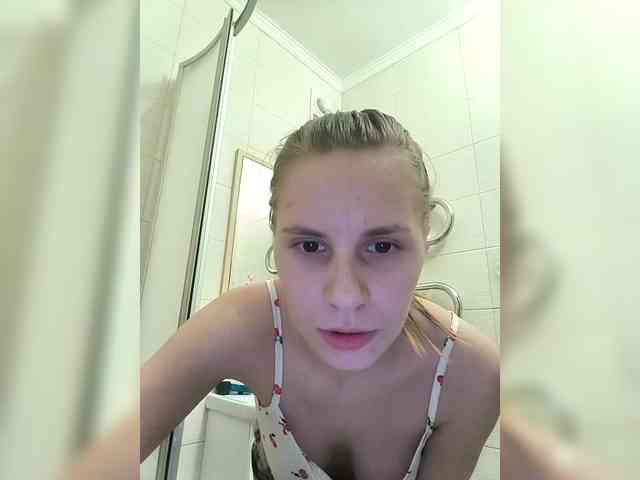 me-la-nia19 Live Webcam on BongaCams