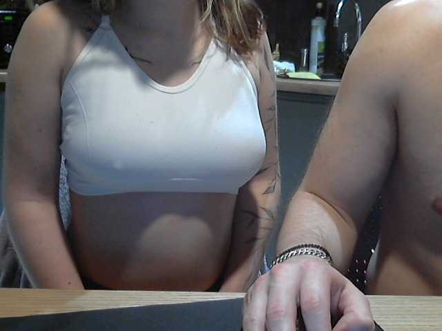 AngelEl13's BongaCams show and profile