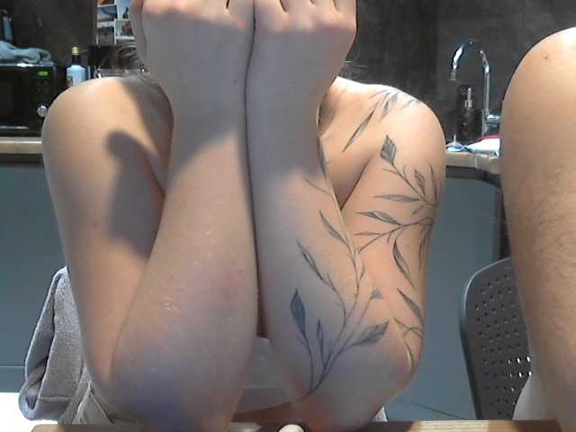 AngelEl13's BongaCams show and profile