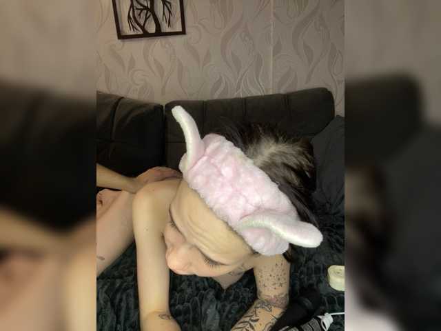 Sex chat gratuit in direct cu Twins-bleezza pe BongaCams