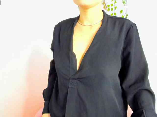 Erika-bestboobs webcam