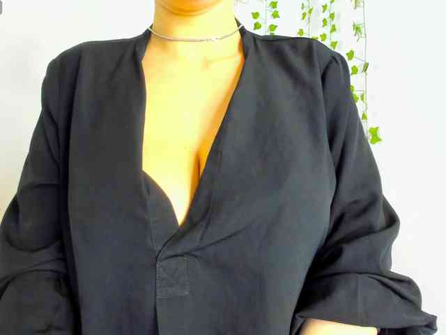 Erika-bestboobs webcam