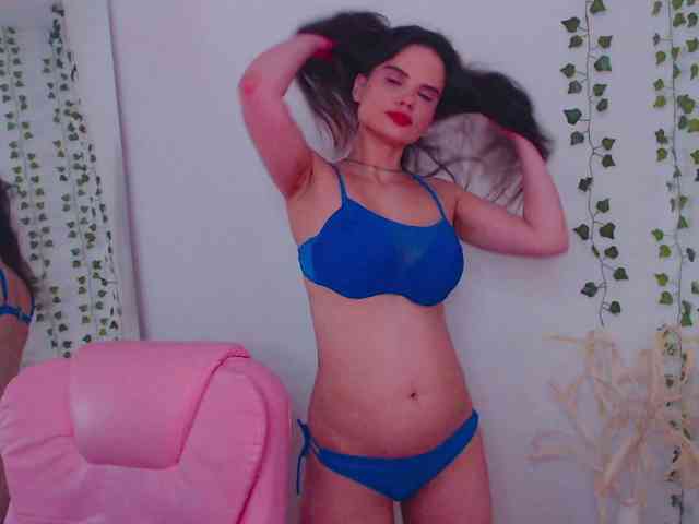 Erika-bestboobs webcam