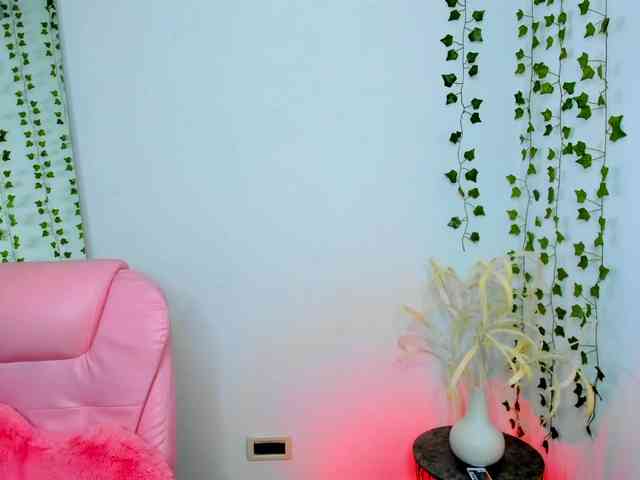 Erika-bestboobs webcam