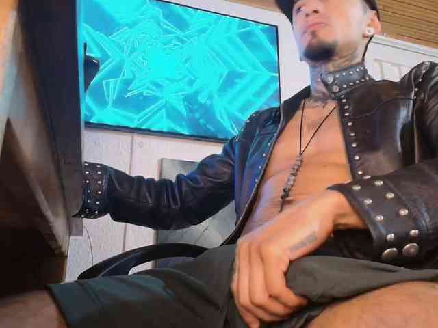 pauldocux Live Webcam on BongaCams