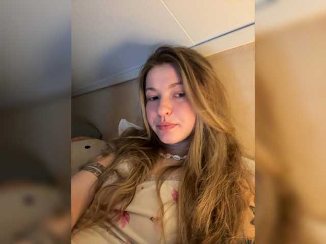 Alsyy's BongaCams show and profile