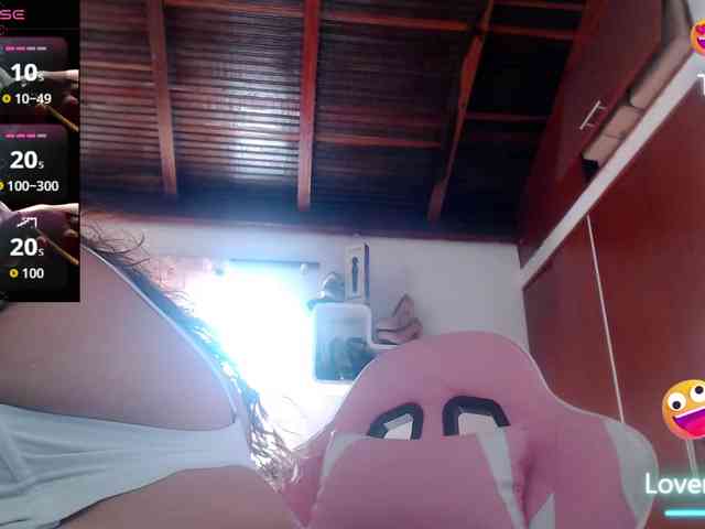 samanta-curvy webcam