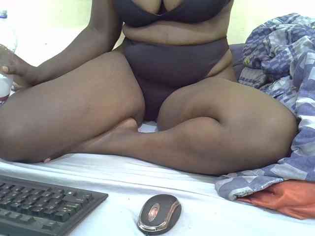 Prettypussyy webcam