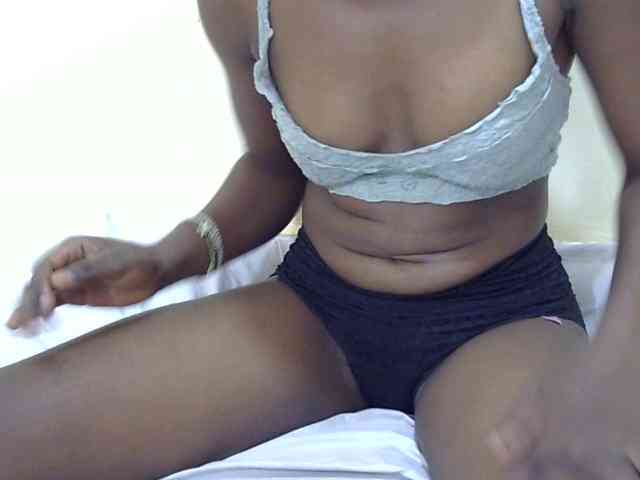 Slimpussyy webcam