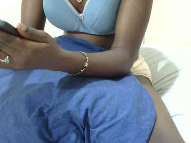 Slimpussyy webcam