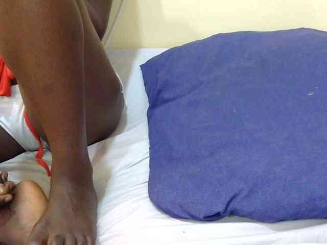 Slimpussyy Live Webcam on BongaCams