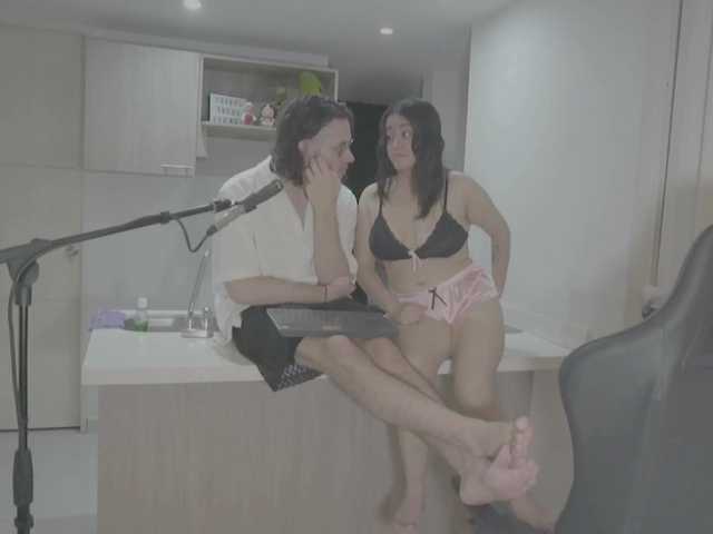 daya-and-dan's BongaCams show and profile