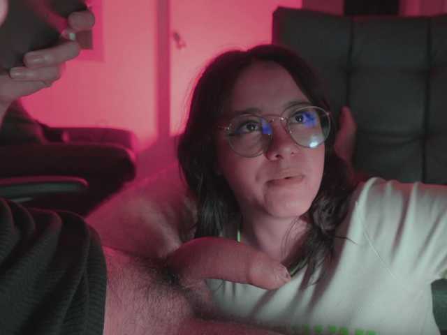 daya-and-dan's BongaCams show and profile