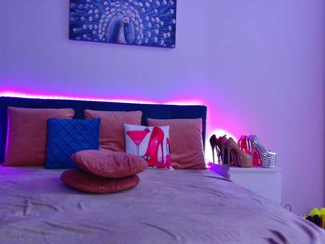 MissMonique's BongaCams show and profile