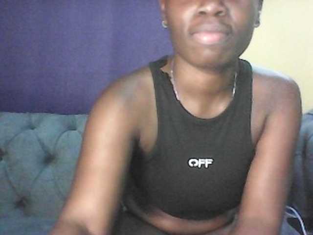 Sexy-Divah's BongaCams show and profile