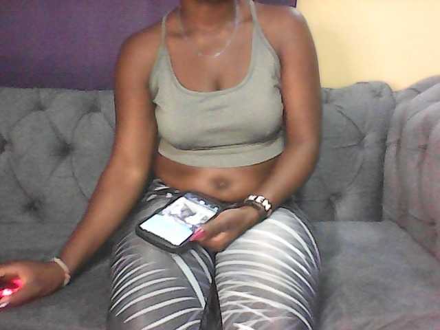 Sexy-Divah's BongaCams show and profile