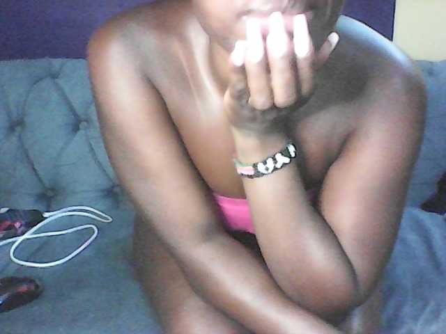 Sexy-Divah's BongaCams show and profile