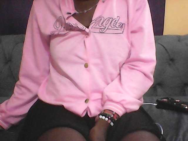 Sexy-Divah's BongaCams show and profile