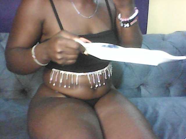 Sexy-Divah's BongaCams show and profile