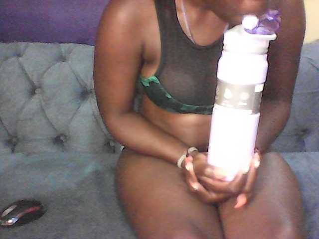 Sexy-Divah live cam profile