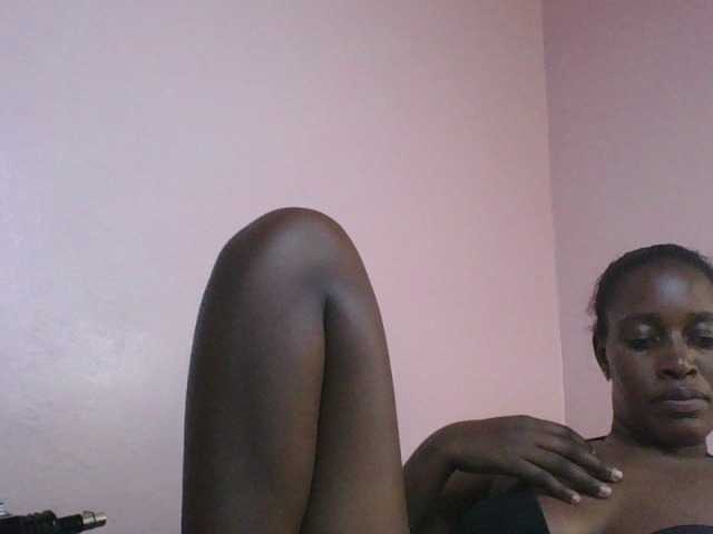 cute-africanah webcam bongacams model stream image