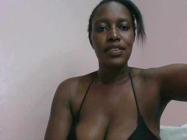 cute-africanah Live Cam on BongaCams