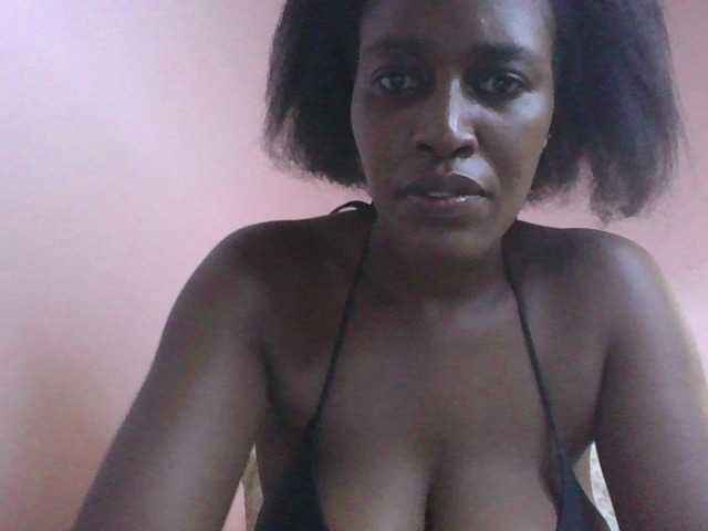 cute-africanah webcam bongacams model stream image