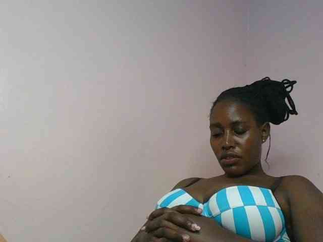 cute-africanah webcam