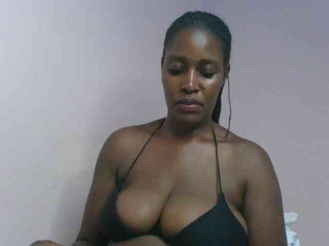 cute-africanah webcam