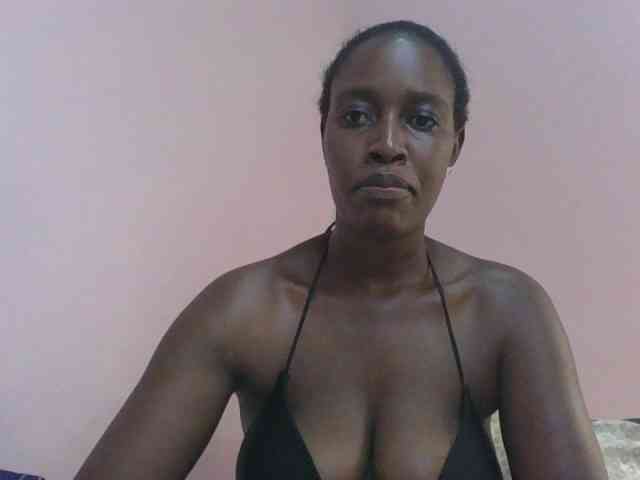 cute-africanah webcam