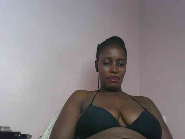 cute-africanah webcam