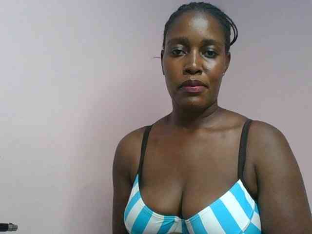 cute-africanah webcam
