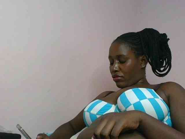 cute-africanah webcam