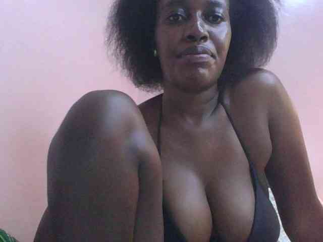 cute-africanah webcam