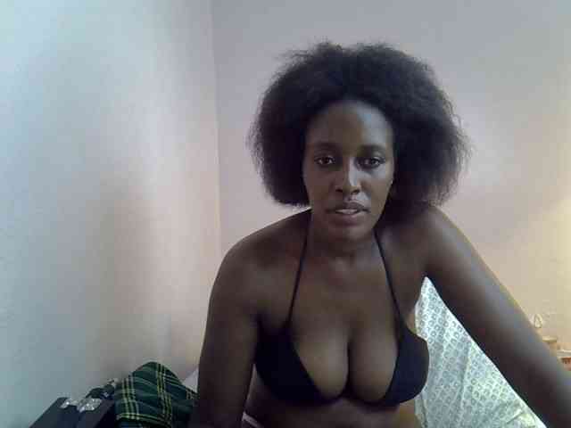 cute-africanah webcam